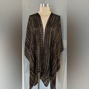 Chicos Black & Gold Wrap Shawl Poncho Onesize